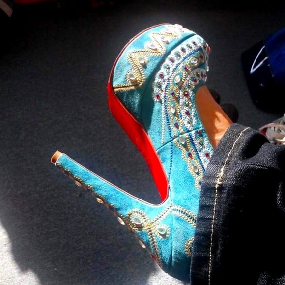HTF: Christian Louboutin Peeptoe Platform Heels 👠